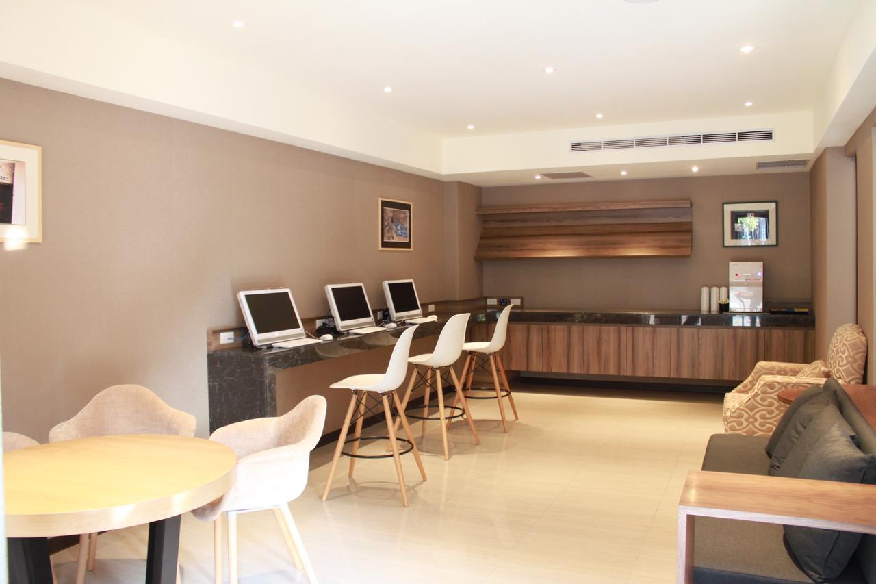 Verygood Business Hotel Huatan Exterior photo