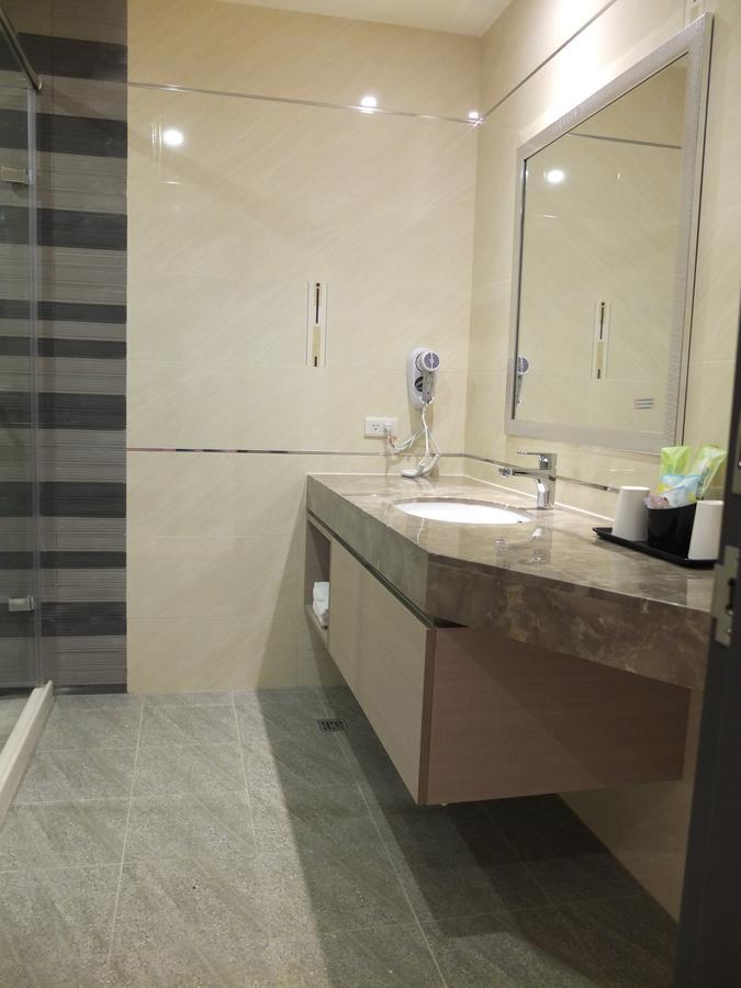 Verygood Business Hotel Huatan Exterior photo
